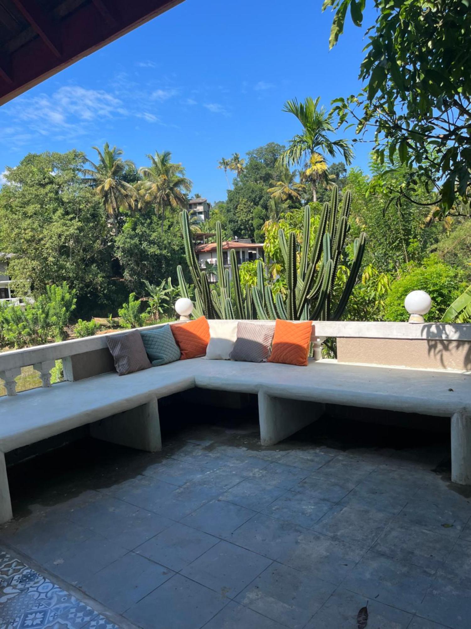 Kandy Living Homestay Exterior photo